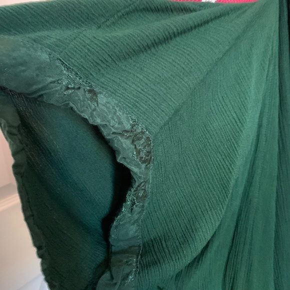 Hunter Green Cold Shoulder Linen Dress with Optional Shawl, One Size, Maxi - Picture 3 of 7